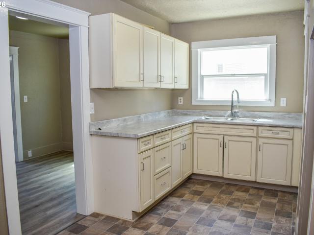 Commercial for sale in Medford, Jackson County
