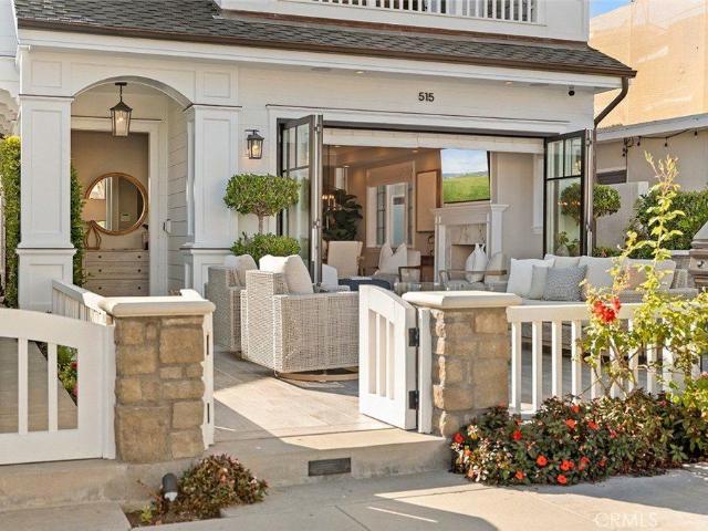 Apartment for sale in Corona Del Mar
