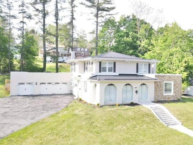 House for sale in Bluefield, West Virginia