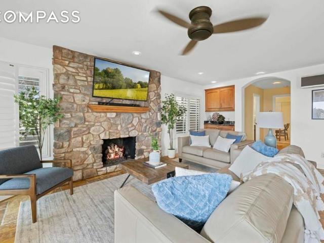 Townhouse for sale in Solana Beach