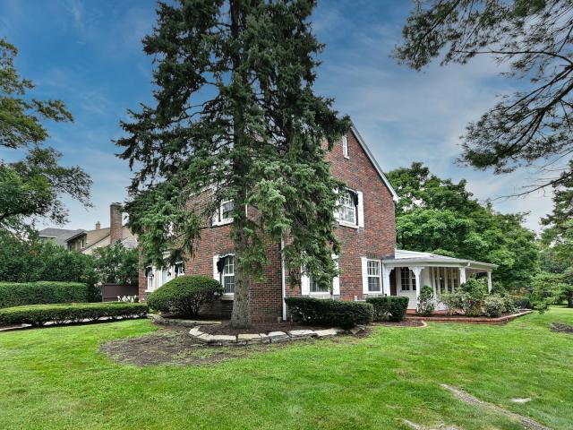 House for sale in Villa Park, Illinois
