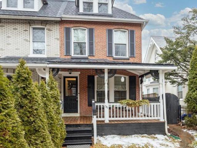 Townhouse for sale in Chester, Pennsylvania