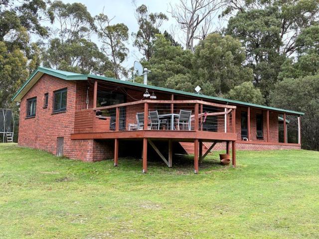Cottage for sale in Somerset, Tasmania
