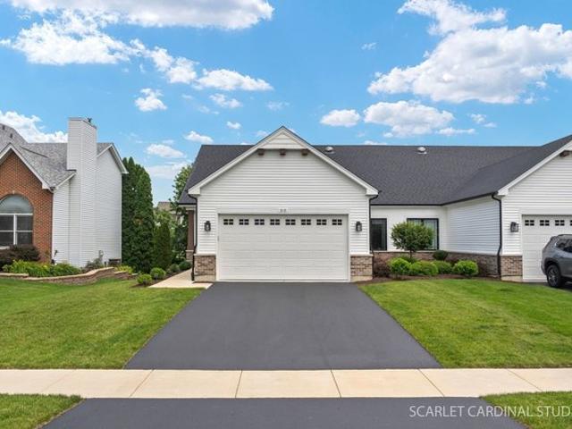 Townhouse for sale in Oswego, Illinois