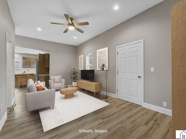 House for sale in Madelia, Minnesota