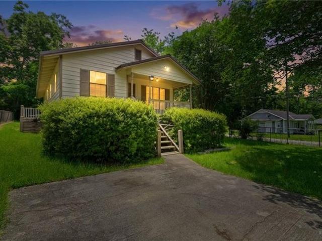 House for sale in Chickasaw, Alabama