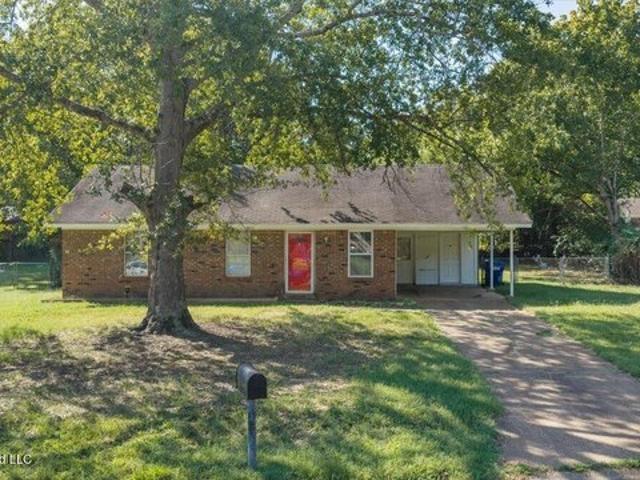 House for sale in Horn Lake, DeSoto County