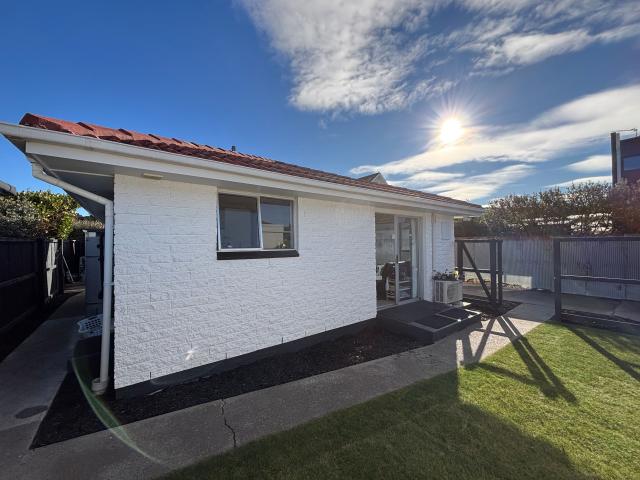 House for rent in Chaslands, Canterbury