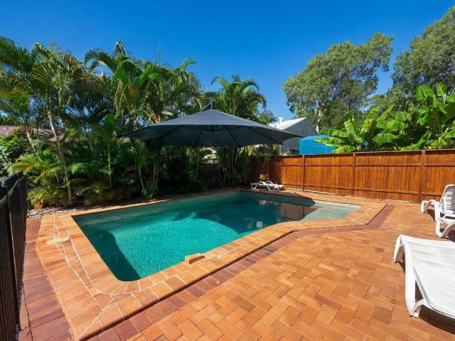 House for rent in Moore Park Beach