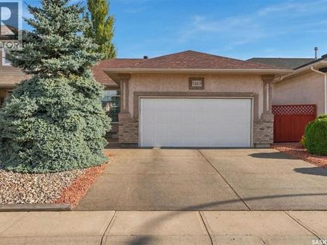 House for sale in Lakeridge, Regina