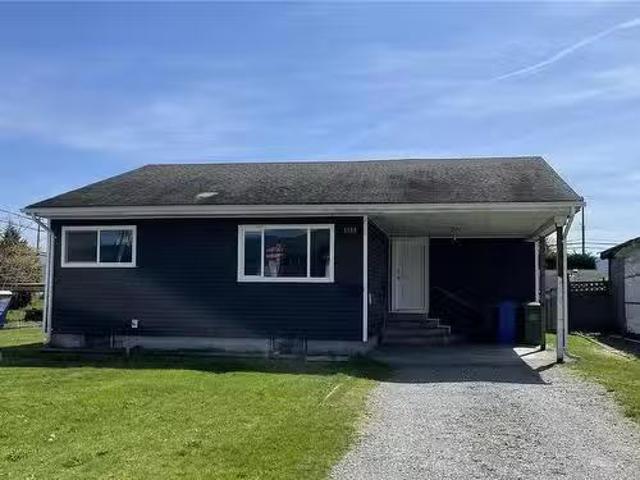 House for sale in Clayoquot, British Columbia