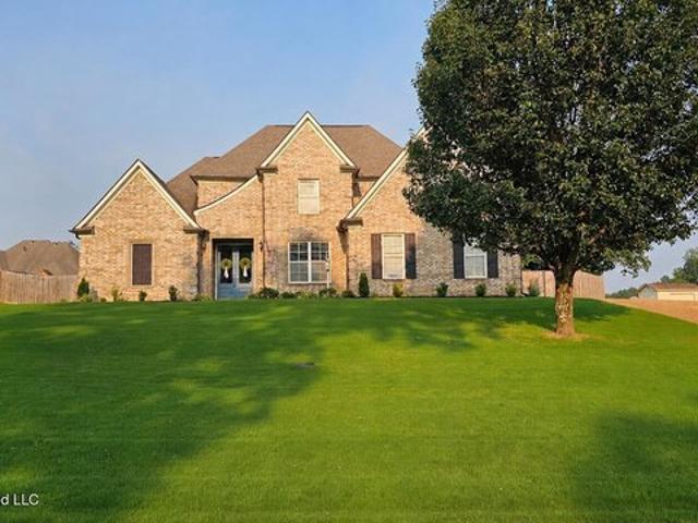 House for sale in Nesbit, Mississippi