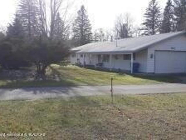 House for sale in Houghton Lake House for sale in Houghton Lake