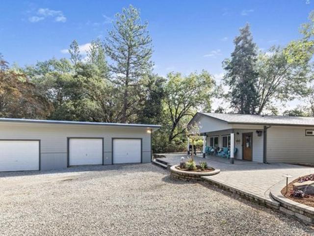 House for sale in Central Point, Oregon