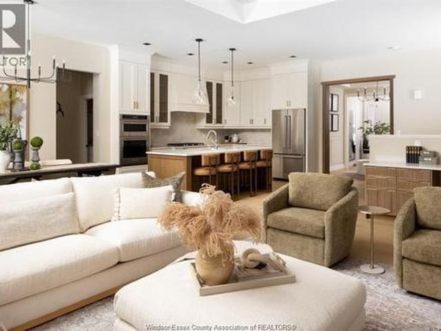House for sale in Ontario