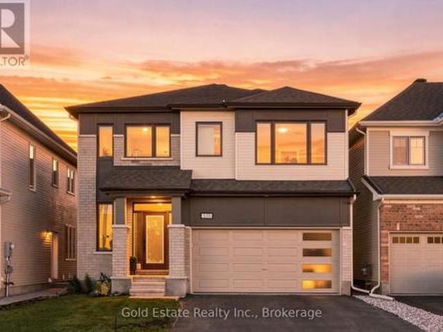 House for sale in Barrhaven West, Ottawa