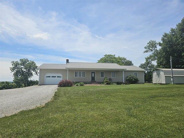 Farm for sale in Greensburg, Green County
