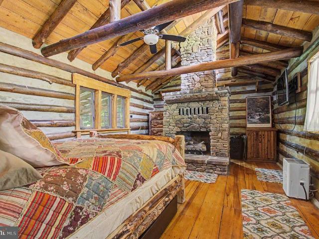 House for sale in Garrett, Maryland