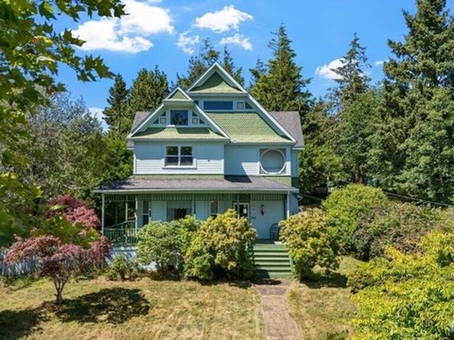 House for sale in Ilwaco, Washington