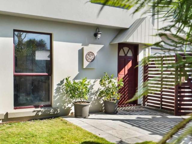 Apartment for sale in Saint Albans, Canterbury