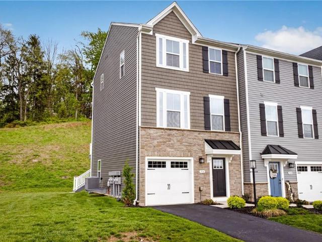 Townhouse for sale in Lawrence, Pennsylvania