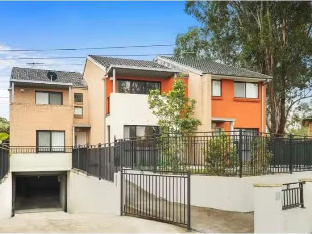 Condo for rent in Toongabbie