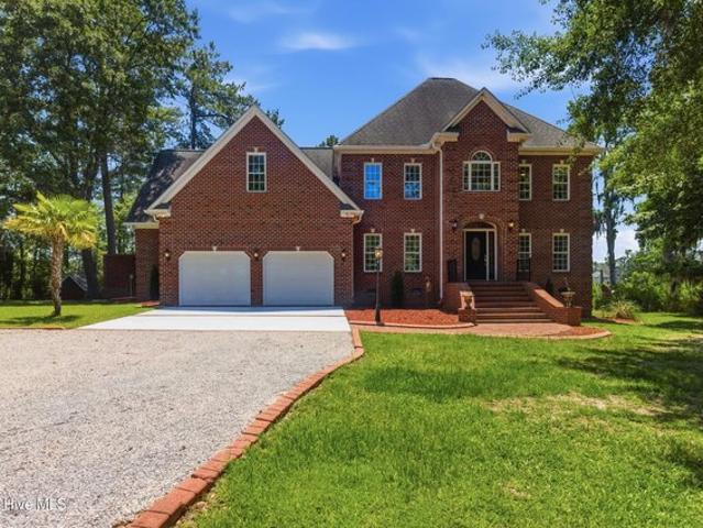 House for sale in Chocowinity, North Carolina