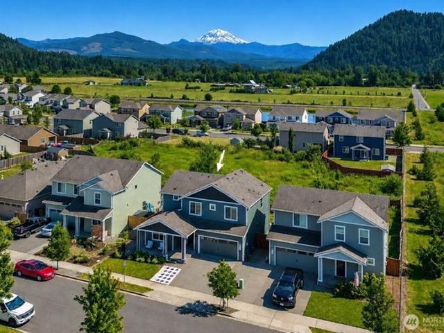 House for sale in Enumclaw, Washington