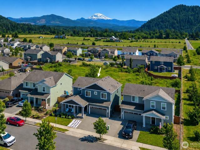 House for sale in Enumclaw, Washington