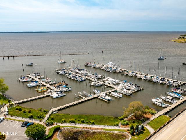 House for sale in Oriental, North Carolina