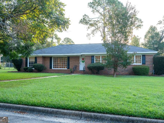 House for sale in Lake Park, Albany