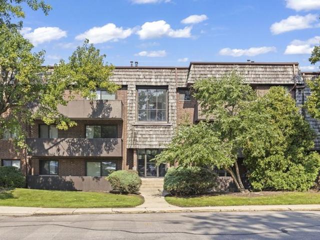 Condo for sale in Carol Stream, Illinois