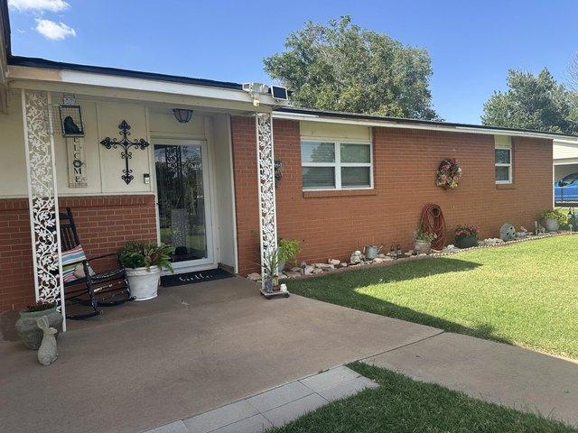 House for sale in Hale Center, Texas