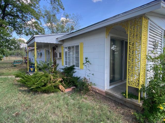 House for sale in Sabinal, Texas