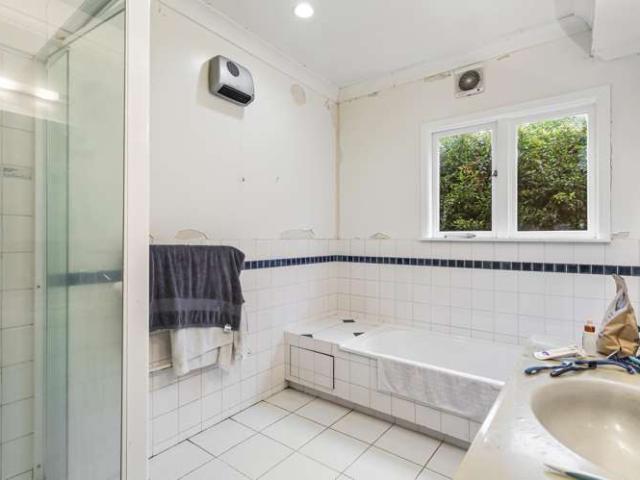 House for sale in Oratia, Oroua County