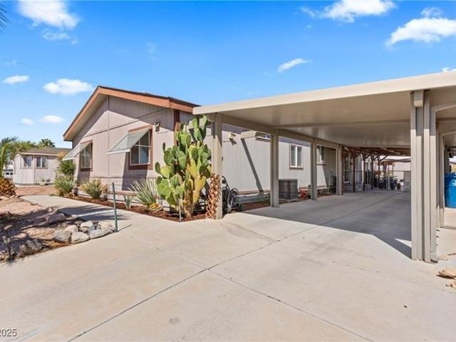 House for sale in Logandale, Nevada
