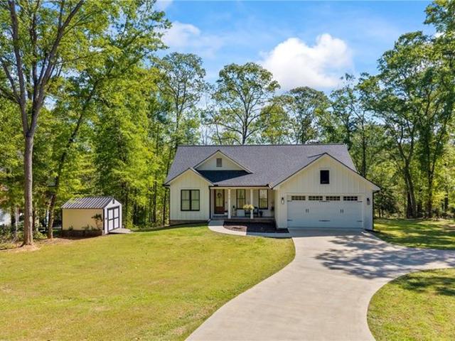 House for sale in Hartwell, Georgia