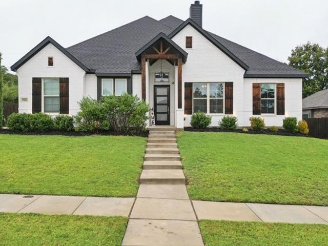 House for sale in Azle, Tarrant County