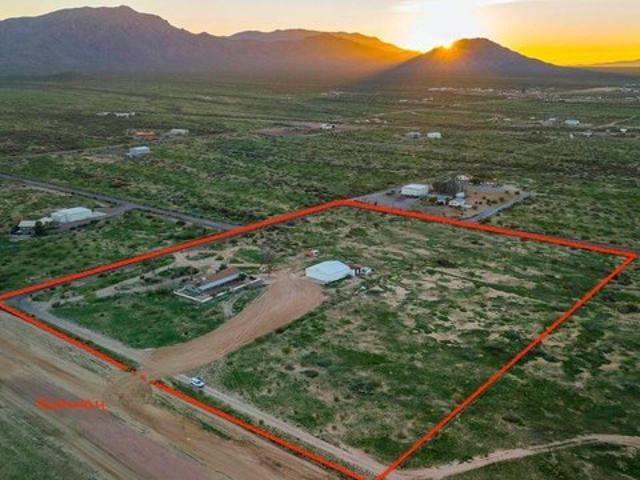 House for sale in Aguila, Arizona