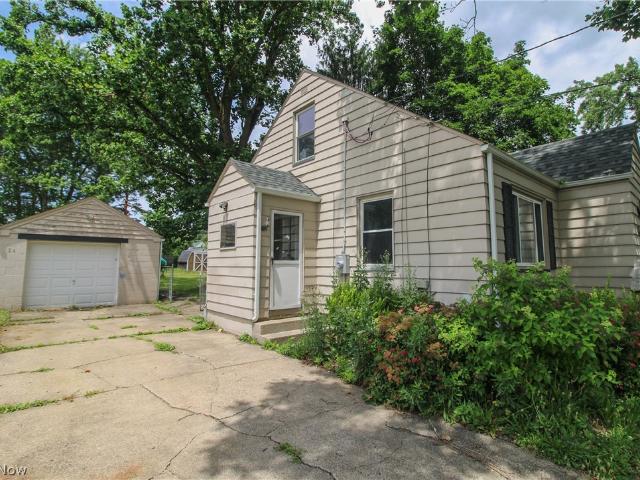 House for sale in Poland, Ohio