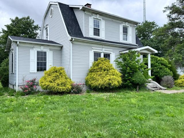 House for sale in Sandoval, Illinois