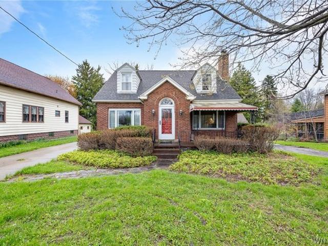 House for sale in Bowmansville, New York