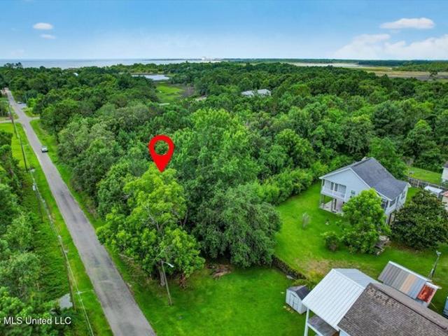 Land for sale in Bay Saint Louis, Mississippi