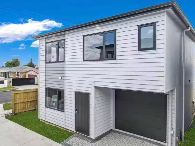 House for sale in Papakura
