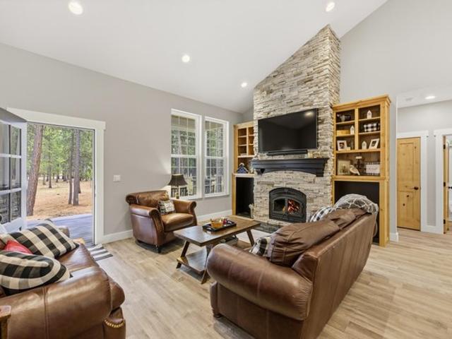 House for sale in La Pine, Deschutes County