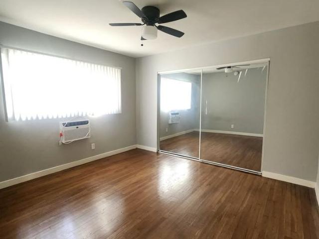 Apartment for rent in Canoga Park, California