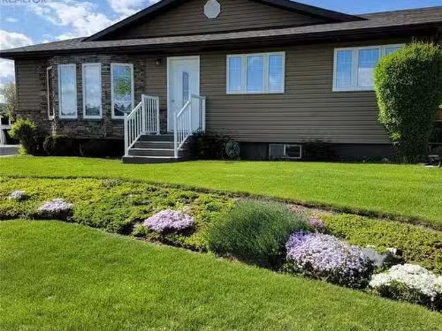 House for sale in Biggar, Saskatchewan