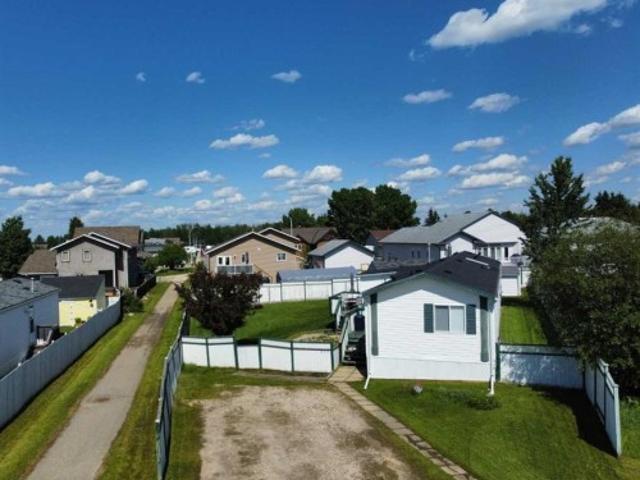 House for sale in Fox Creek, Alberta