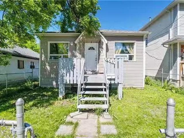 House for sale in East St. Paul, Manitoba