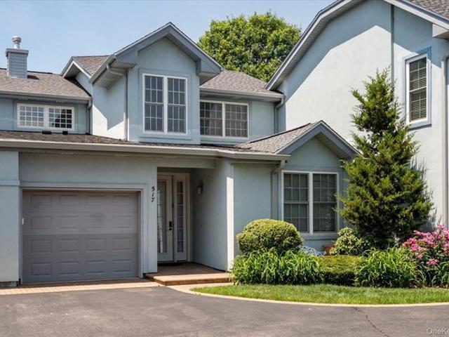 Condo for sale in Huntington, New York